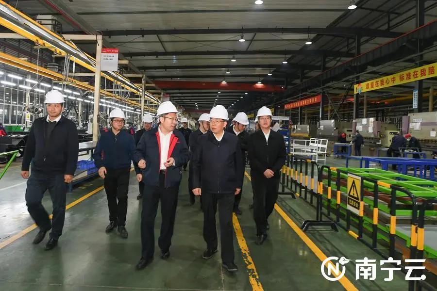 2021年12月20日自治區(qū)黨委常委、南寧市委書記徐海榮、代市長廖立勇一行到廣西申龍調(diào)研接待工作